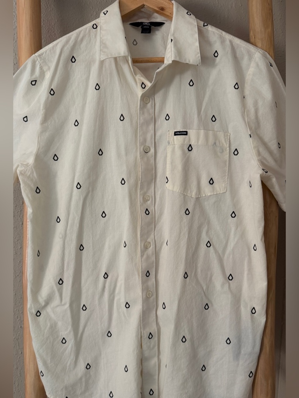 Volcom Shirt Men M White Black Geometric Print Pocket Short Sleeve Button Up